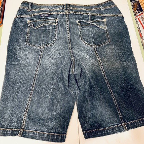 Venezia women's denim cotton pockets decorative seams Bermuda shorts 18/16 pics - Picture 15 of 16